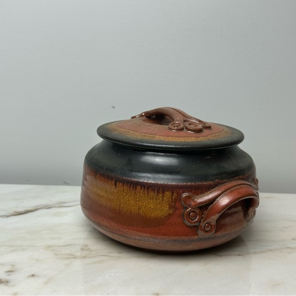 Handmade Signed Ceramic Casserole Dish w Lid - Picture 7 of 14